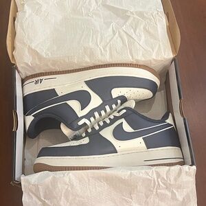 Nike Air Force 1 '07 LV8
